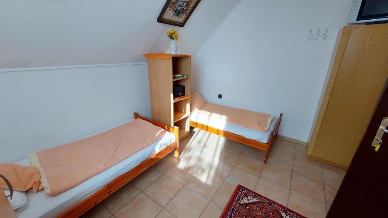Pensjonat Pihenes A Malomtonal Privat Berlemeny Tapolca Zewnętrze zdjęcie